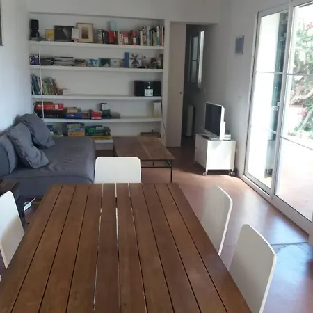 Preciosa Casa En Primera Linea Del Mar *